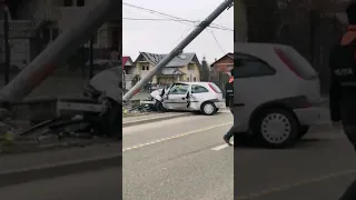 Imagini de la accidentul provocat de un șofer în vârstă de 19 ani, în Vălenii de Munte