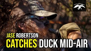 Jase Robertson Catches Duck Mid-Air | Catch, Clean, Cook in Blind