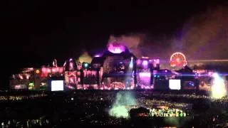 Avicii - "Tujamo - Who" Live - Tomorrowland 2013