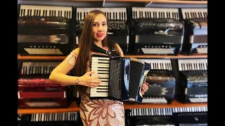 6721 - Black Hohner Student IV Piano Accordion MM 25 32 $799