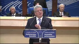 Bundespräsident Gauck: „An den Menschenrechten dürfen wir niemals sparen!"