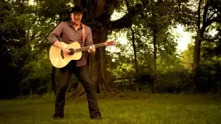 Chris Young - Voices (Official Video)