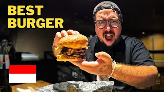 Jakarta's JUICIEST Burger! Over 1 Million Sold! | Indonesia Food Vlog 🇮🇩