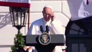 President Obama welcomes Pope Francis to the White House