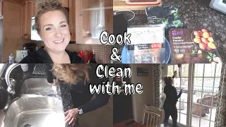 COOK AND CLEAN WITH ME// CLEANING MOTIVATION// EASY DINNER IDEA