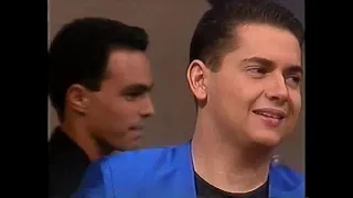 Especial Sertanejo | Cleiton & Camargo cantam "Outra Chance" na RECORD TV em 28/05/1997