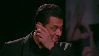 When Salman Khan got emotional and started crying watching his long 10 yrs of journey with Bigg Boss