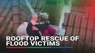 Helicopter makes dramatic rooftop rescue of flood victims in Brazil