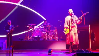 Gail Ann DORSEY Feat Matthieu Chedid - " Life on Mars " - Zénith AMIENS / 04.04.2023