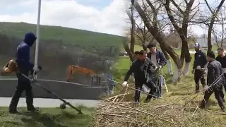 В столице масштабно и организованно проходят субботники