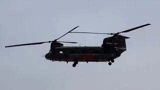 [4K] CH-47 Chinook Flyby Paine Field