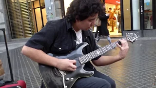 Arpeggios at the speed of light - Damian Salazar - in Buenos Aires streets