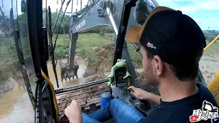 TRÊS SERVIÇOS EM 1 DIA! GRAVEI TUDO ESCAVADEIRA HIDRÁULICA