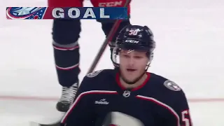 Vlad Gavrikov goes to Flyers net and assists on Kuraly's goal (15 nov 2022)