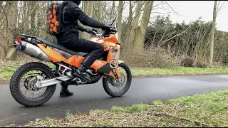 Orange KTM 950 Adventure 2004 LC8 with arrow exhaust - Tribute