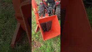 Kubota B2650 with Walenstein Bx42s wood chipper demo