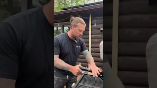 This is the BEST way to clean your grill #shorts