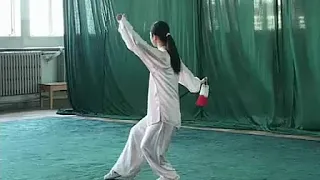 邱惠芳 Qui Huifang - 三十二式太極劍 Taiji Sword 32 全套動作示範教學視頻