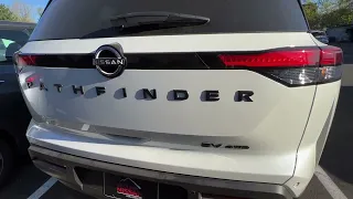 2022 Nissan Pathfinder Black Emblems