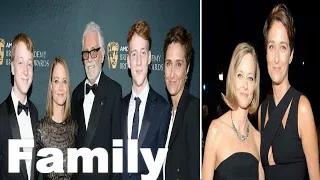 Jodie Foster Family  || Father, Mother, Brother, Sister, marriage, Spouse, Partner, Kids, Son !!!