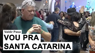 Valdir Pasa - Vou Pra Santa Catarina/Pot-Pourri Festeiro (Ao Vivo em Gaspar)