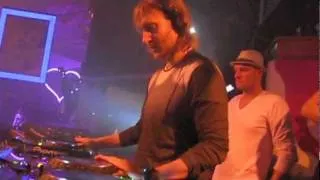David Guetta Live - C'Mon [Instrumental] - Tiësto & Diplo