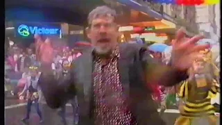 Rolf Harris performs Ugly Bug Ball - Grace Bros Christmas Parade 1989