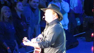 Garth brooks concert song - Friends in low places