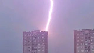 Lightning striking the building multiple times (+ compilation of thunderstorm and heavy rain)