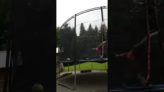 Trampolin springen