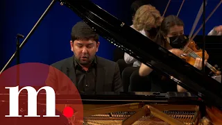 Behzod Abduraimov & James Gaffigan perform Rachmaninov's Rhapsody on a Theme of Paganini - VF 2021