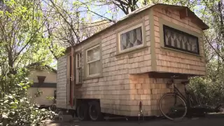 Tiny Yellow House - Sage's Gypsy Wagon (Handbuilt portable cabin/tiny home in Boston)