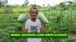 HOMEM SIMPLES DA ROÇA E MUITO TRABALHADOR PORÉM MORA SOZINHO