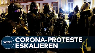 CORONA-PROTESTE ESKALIEREN: Covid19! Querdenker und Impfgegner in Deutschland radikalisieren sich