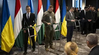 Главы МИД Украины и Венгрии провели переговоры перед саммитом ЕС