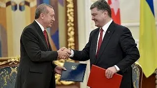 Kiev: bilaterale tra Poroshenko e Erdogan. Soddisfazione reciproca