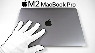 Apple M2 Macbook Pro Unboxing - But can it run Videogames? (Call of Duty, Fortnite, Minecraft)