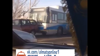 Опять авария с автобусом Алматы
