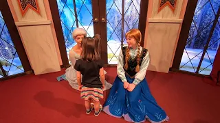 Rosalie meets Anna and Elsa