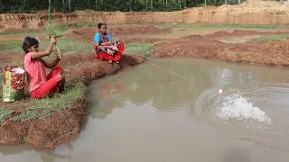 Fishing video || traditional girl & woman catch hook fishing 🎣 in village forest pond  #fishing