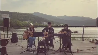 #이지연# 그 이유가 내겐 아픔이었네 cover#수성못 버스킹#논스톱밴드#기타치는 간호사#프렌즈tv