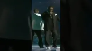 The way Kanye and Jamie Foxx introduced Gold Digger was epic