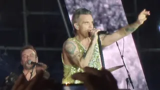 Robbie Williams - Angels, Live in Qatar 2022