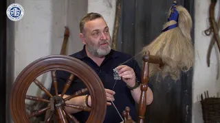 Learn how to spin yarn with a master spinner at the wheel