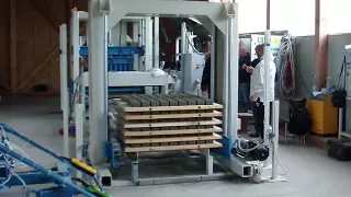 Вибропресс PRO 400 с роботом Stacker