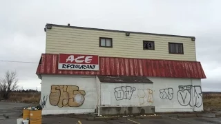 Exploring an Abandoned Resturaunt on The Kings Highway
