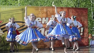 Веселый русский народный танец "Чибатуха"