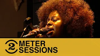 Angie Stone - Holding Back The Years [Simply Red cover] (Live on 2 Meter Sessions)