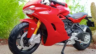 1/18 Diecast Model of Ducati Panigale 1199 by Maisto