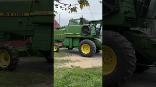 John Deere Titan II 6620 level land combine - Zettlemoyer Auction Online Auction closing June 5 2024